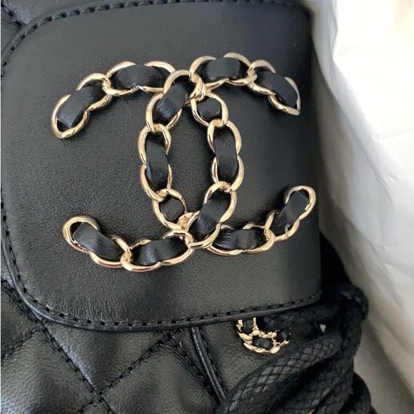 ⭐️Brand new Chanel quilted combat boots size 38⭐️ - Picture 5 of 5
